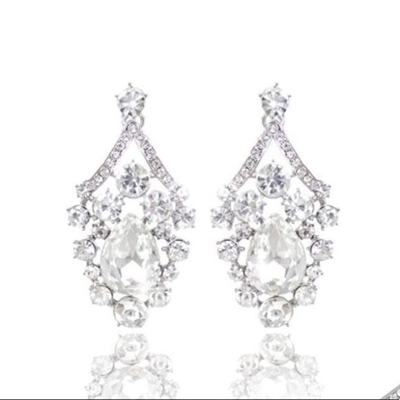 Silver & White Diamond Austrian Crystal Teardrop V Shape Necklace & Earrings Set - Picture 2 of 6